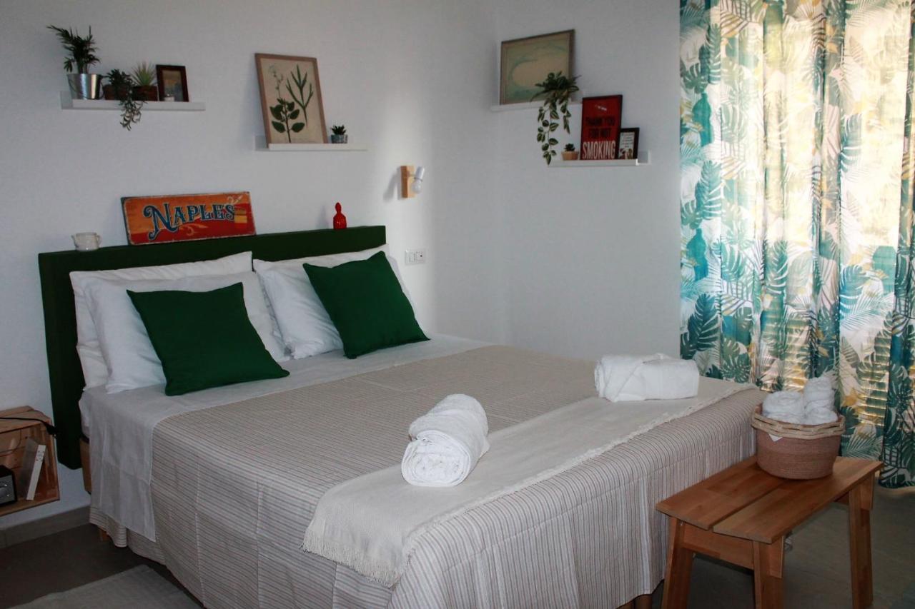 Flegreo Bed And Breakfast เนเปิลส์ ภายนอก รูปภาพ